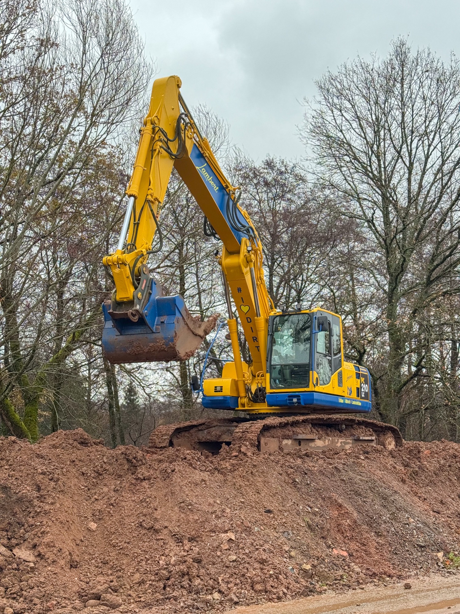 Erdbau – Erdmassen verladen Hofeld im Saarland